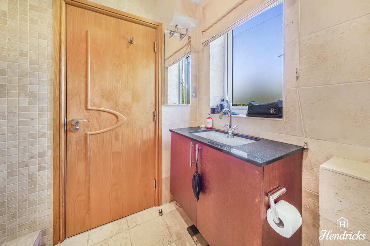 Chalkwell Esplanade, Westcliff-on-sea, SS0 8, photo 26