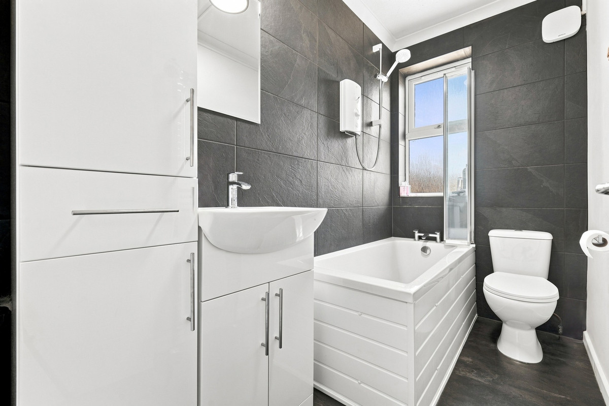 London Road, Westcliff-on-sea, SS0 9, photo 17