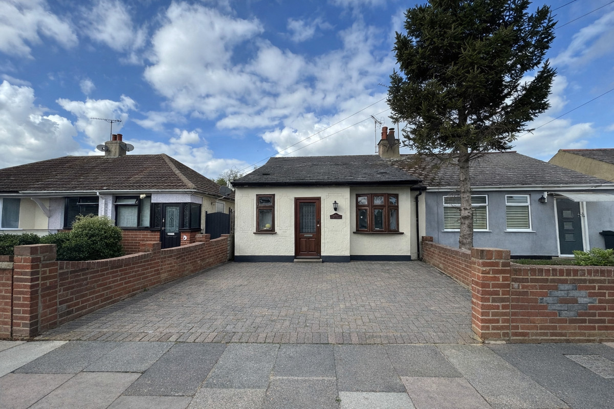 Wells Avenue, Southend-on-sea, SS2 6