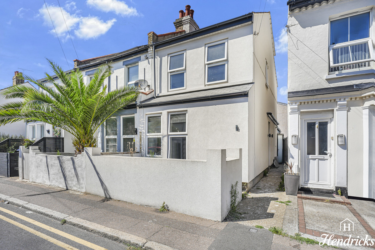 Seaview Road, Southend-on-sea, SS3 9, photo 25