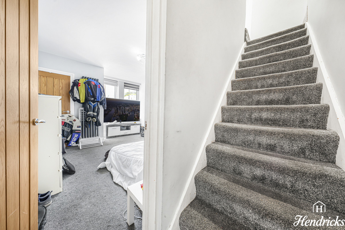 Seaview Road, Southend-on-sea, SS3 9, photo 9