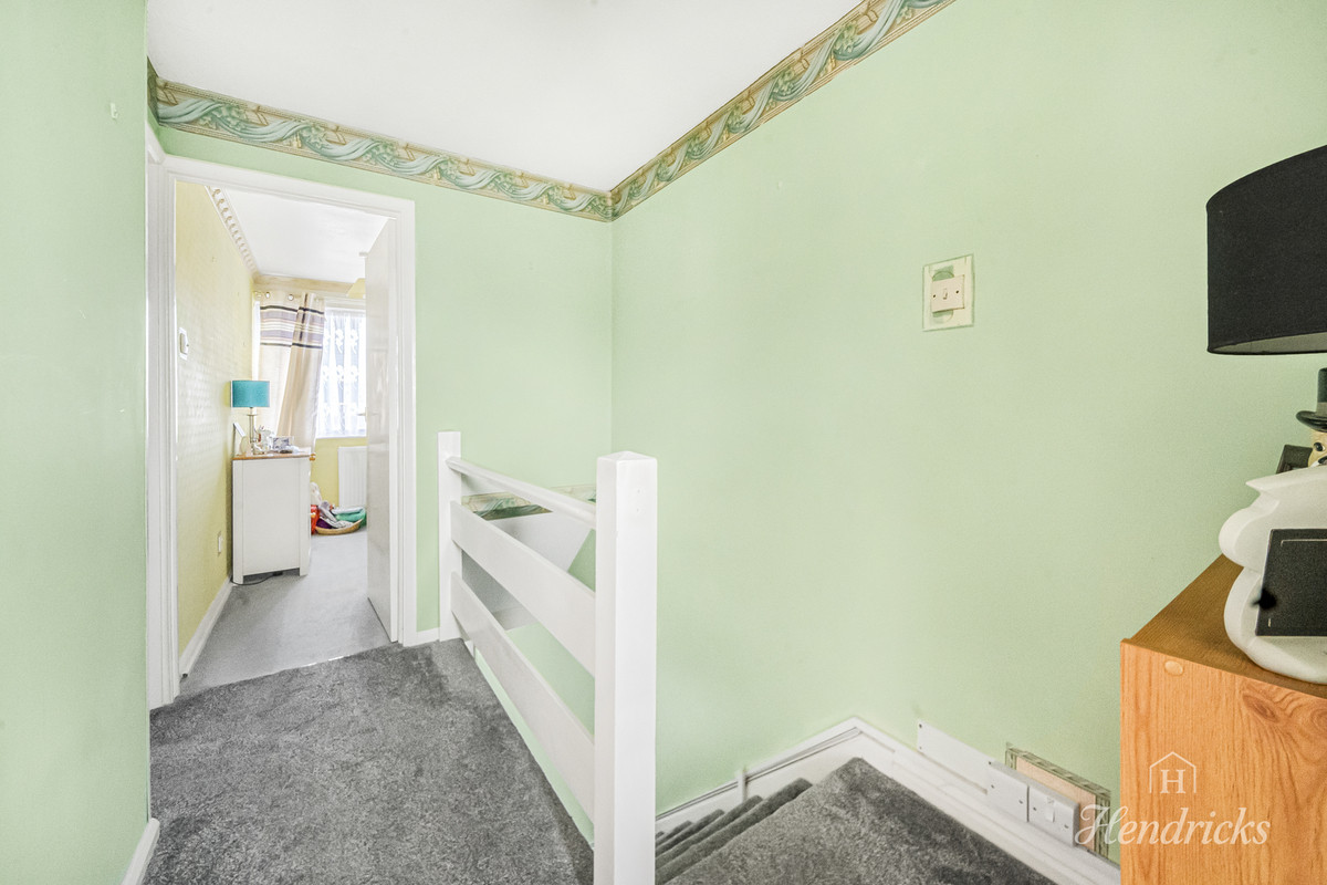 Bramble Road, Leigh-on-sea, SS9 5, photo 11