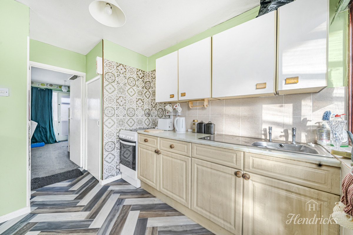 Bramble Road, Leigh-on-sea, SS9 5, photo 5