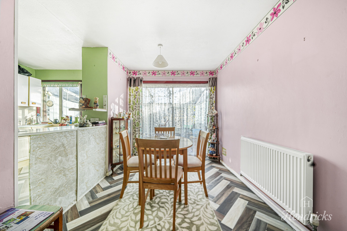 Bramble Road, Leigh-on-sea, SS9 5, photo 8