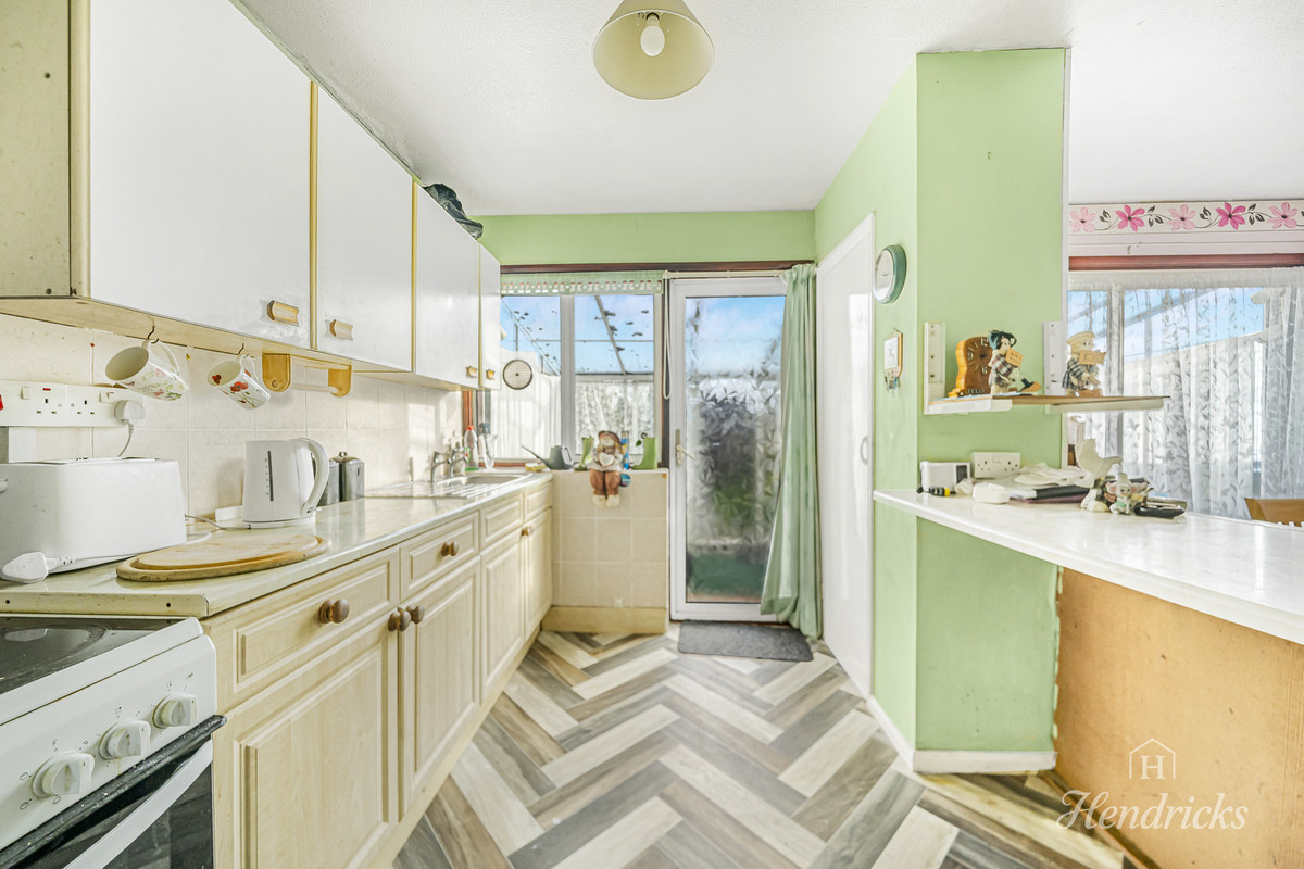Bramble Road, Leigh-on-sea, SS9 5, photo 6