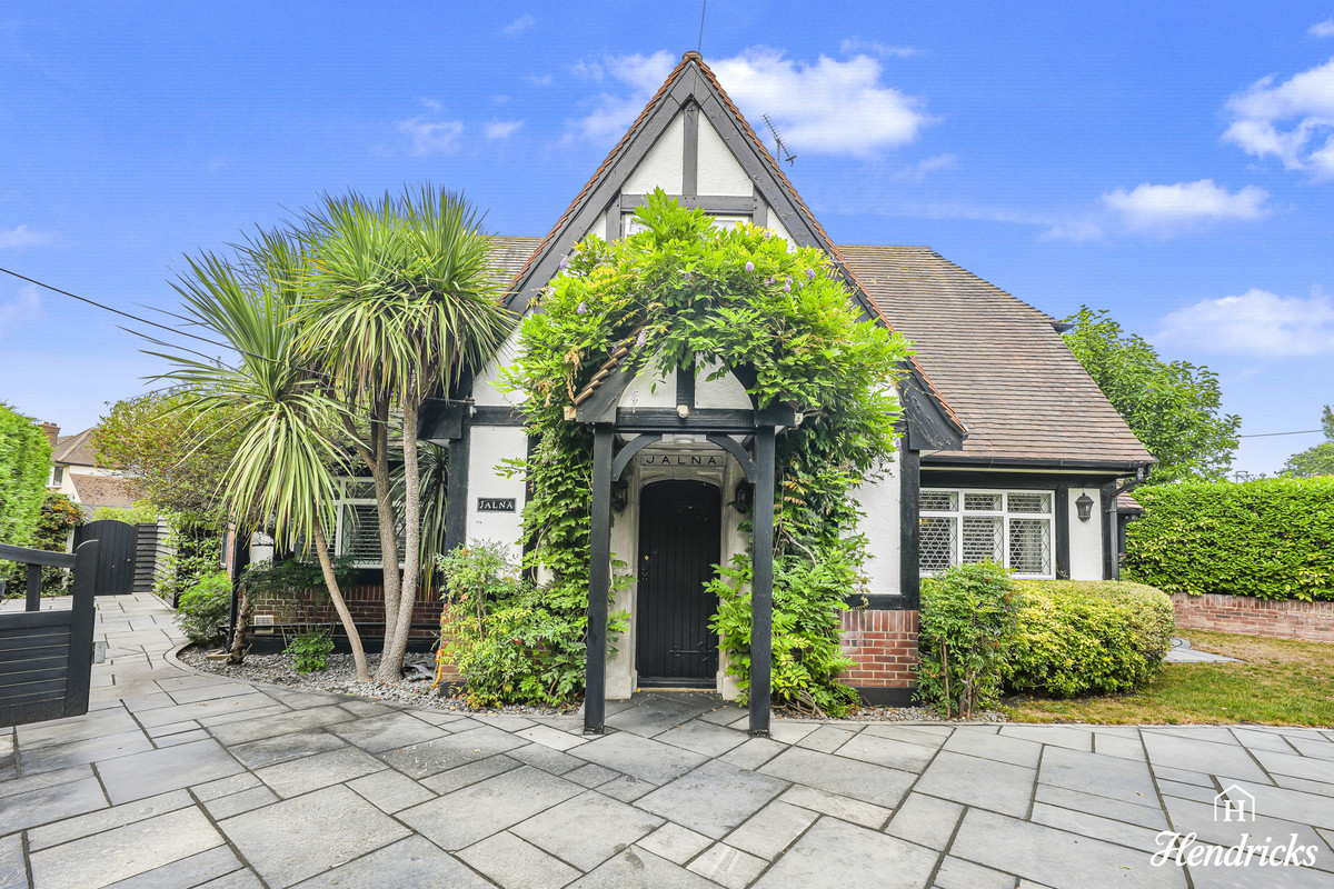 Hall Road, Rochford, SS4 1, photo 3
