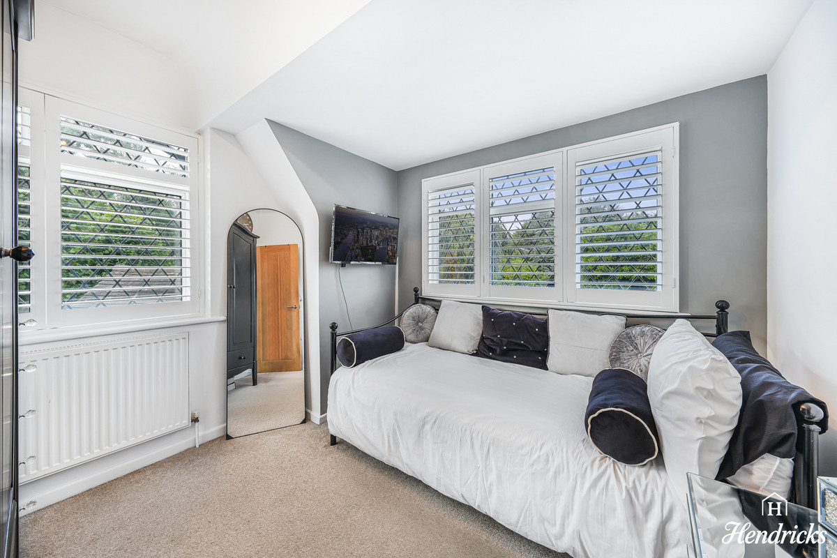 Hall Road, Rochford, SS4 1, photo 23