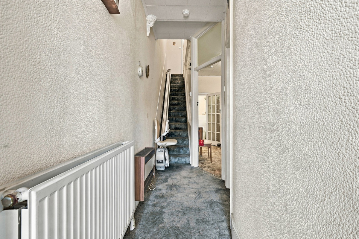 Bournemouth Park Road, Southend-on-sea, SS2 5, photo 13