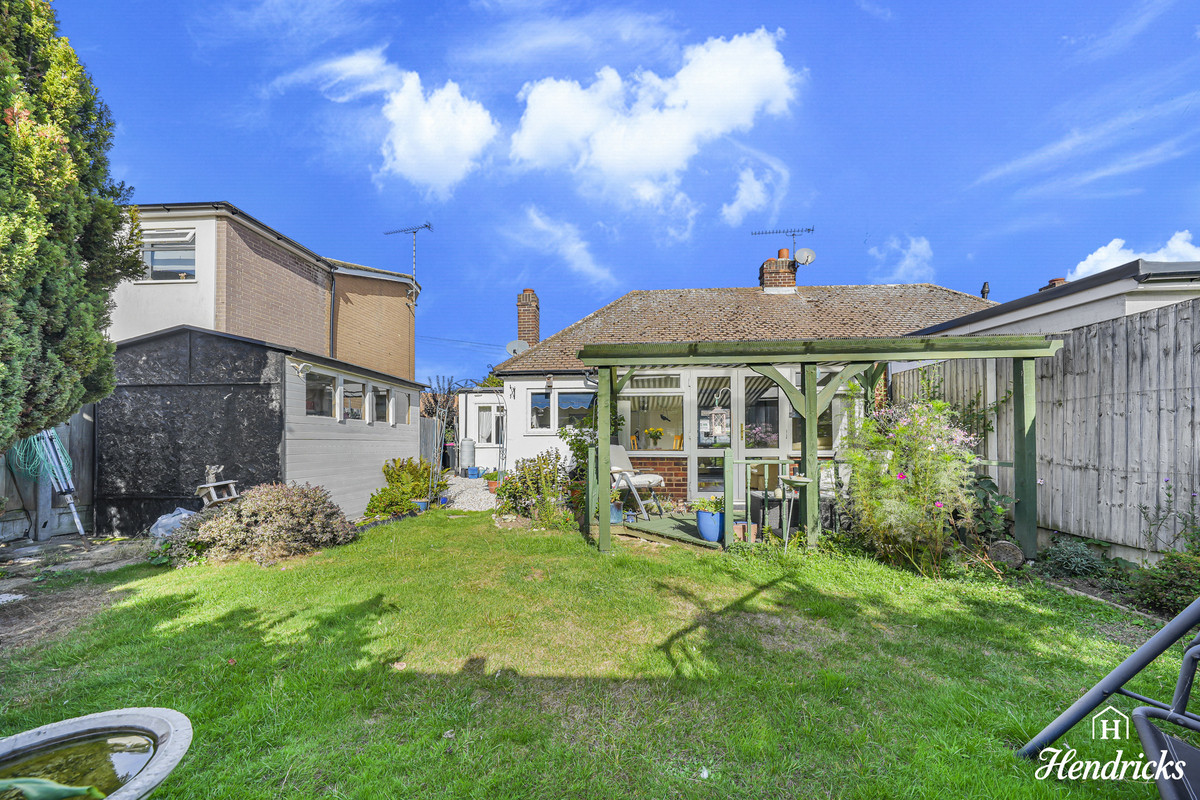 Blenheim Park Close, Leigh-on-sea, SS9 4, photo 25