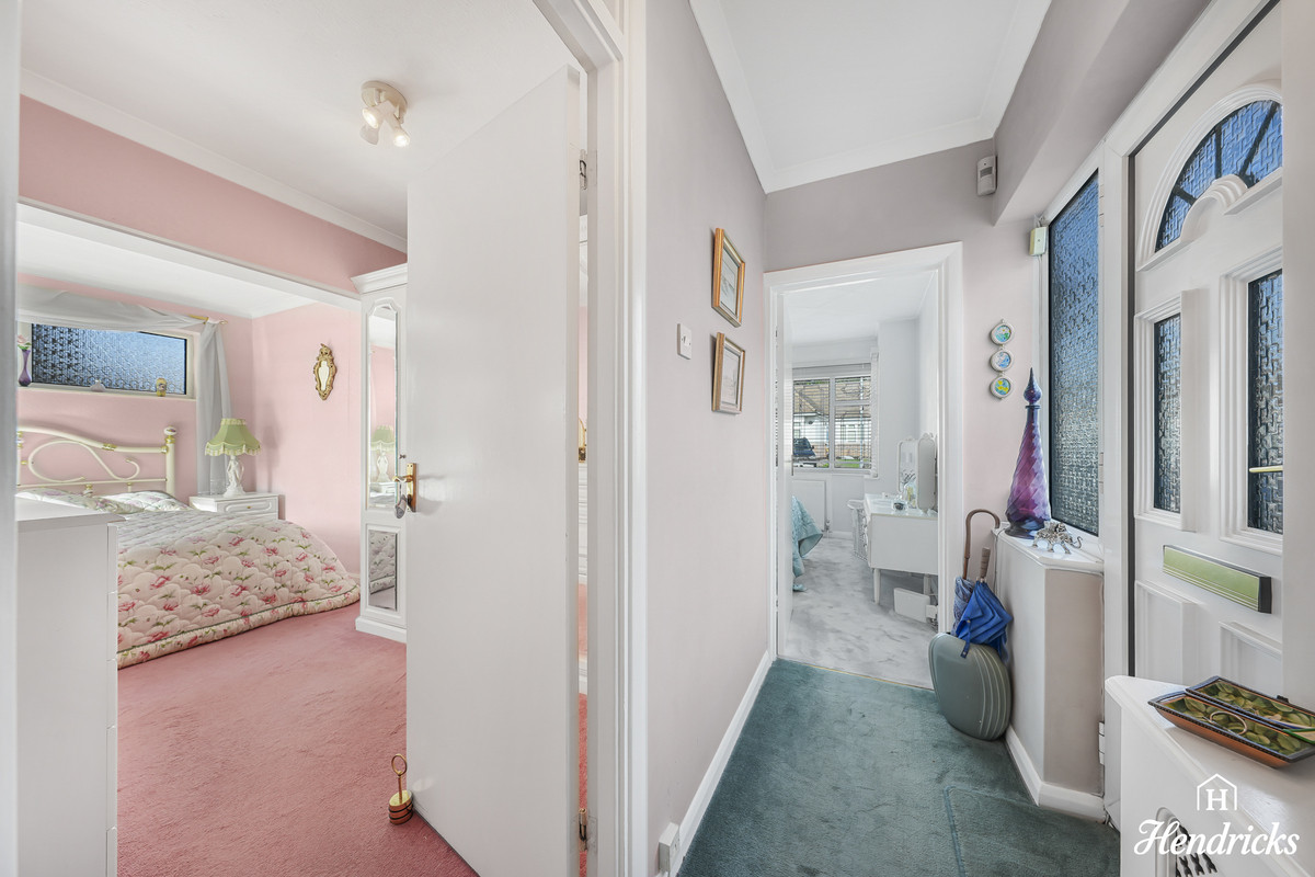 Blenheim Park Close, Leigh-on-sea, SS9 4, photo 17