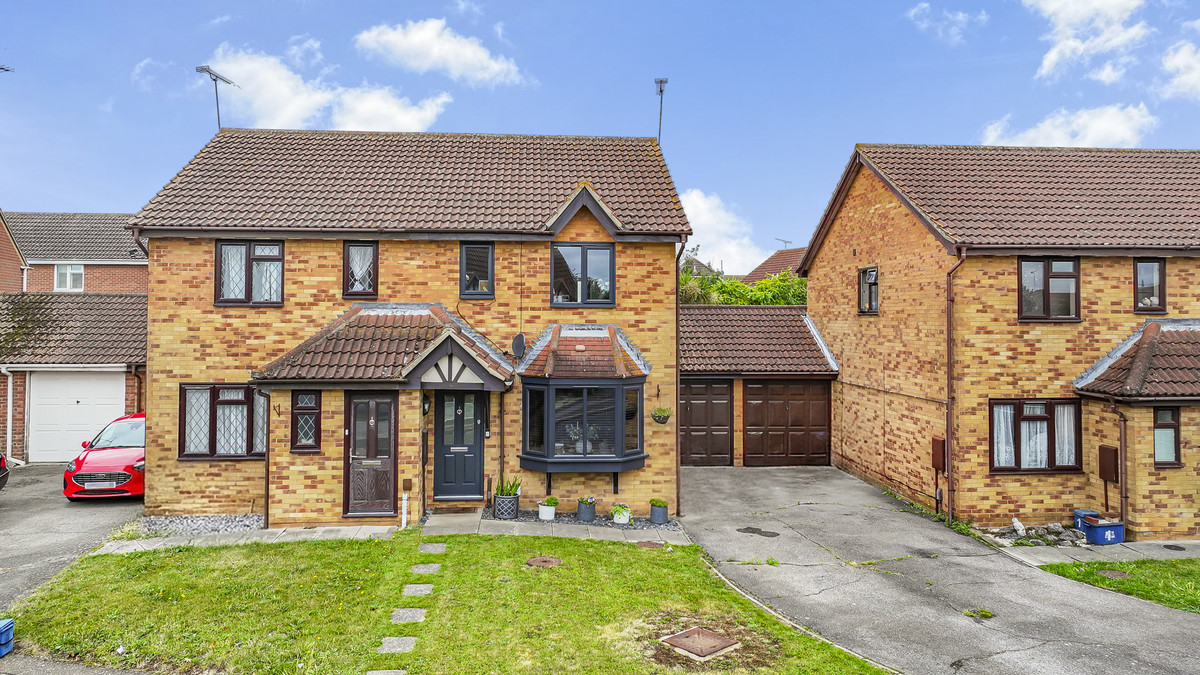 Cookham Court, Southend-on-sea, SS3 8