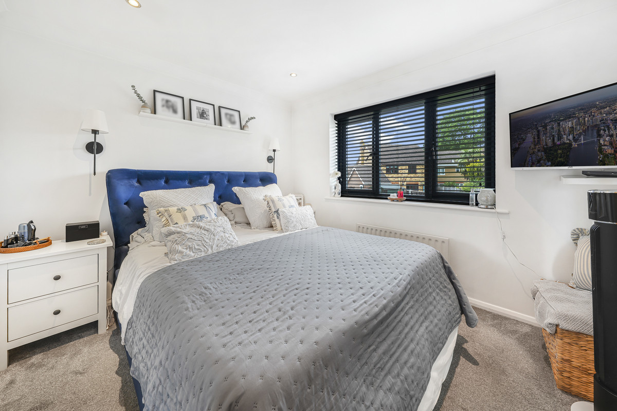 Cookham Court, Southend-on-sea, SS3 8, photo 13