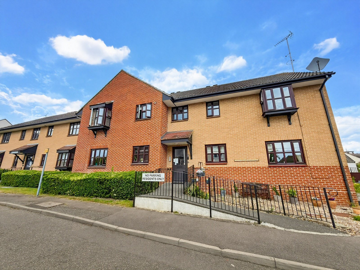 Hilltop Close, Rayleigh, SS6 7