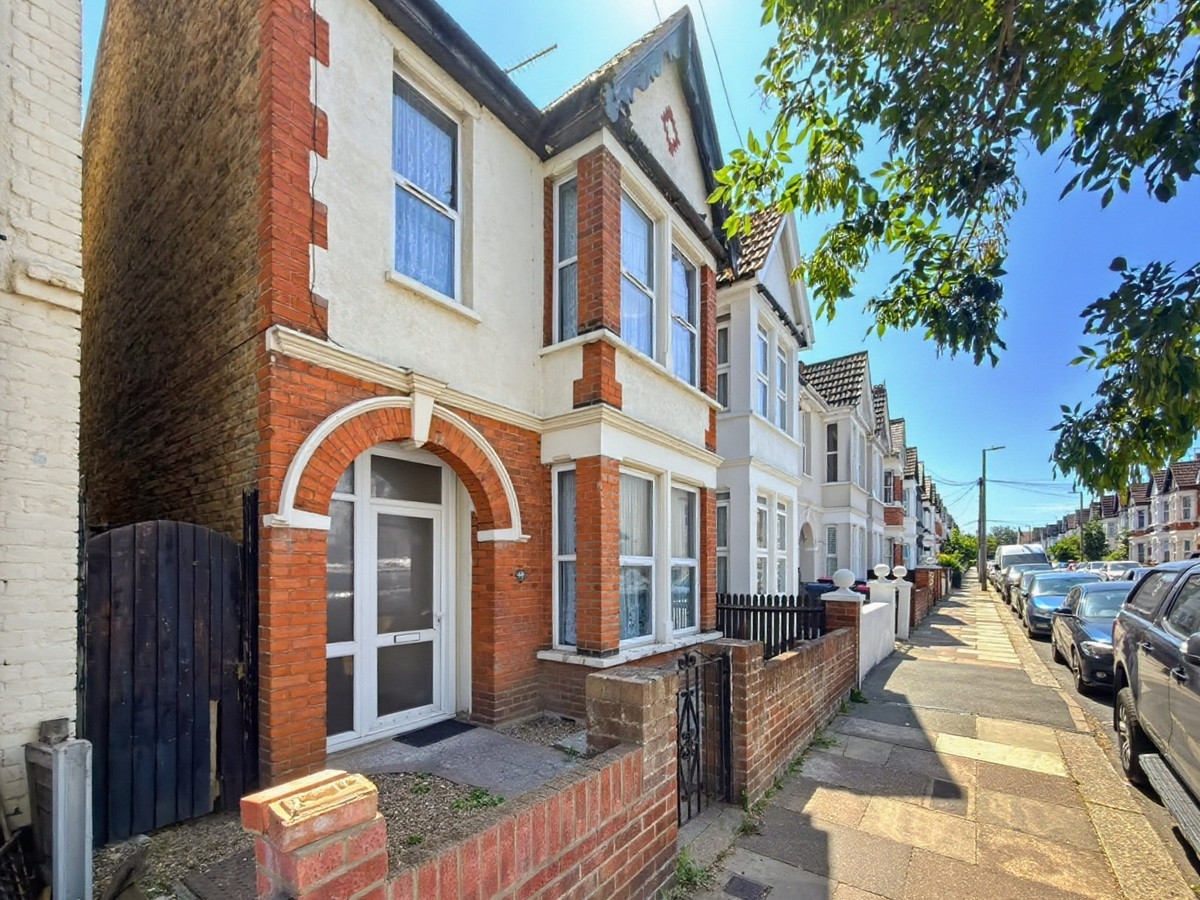 Hainault Avenue, Westcliff-on-sea, SS0 9, photo 23