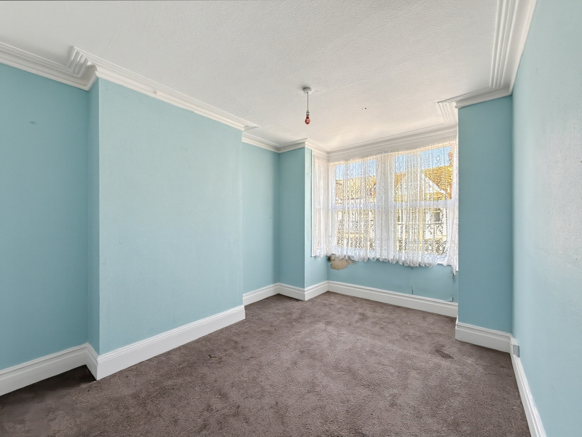 Hainault Avenue, Westcliff-on-sea, SS0 9, photo 16