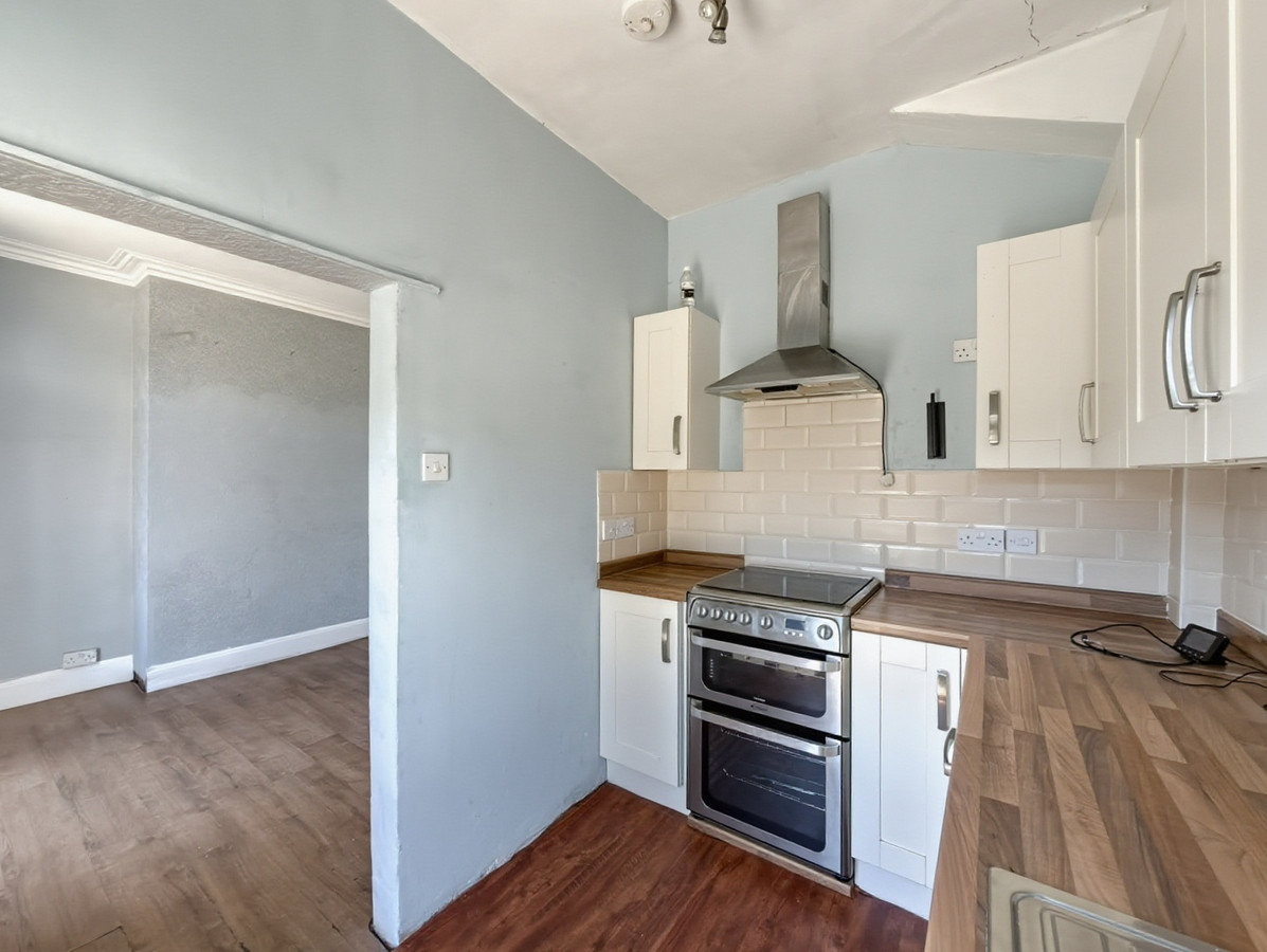 Hainault Avenue, Westcliff-on-sea, SS0 9, photo 8