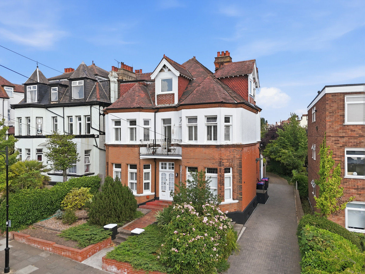 Crowstone Road, Westcliff-on-sea, SS0 8, photo 2