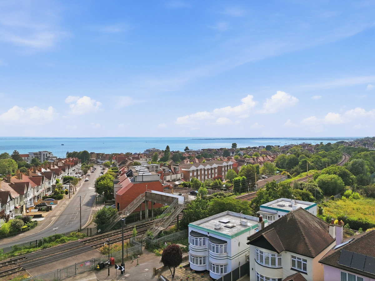 Crowstone Road, Westcliff-on-sea, SS0 8, photo 4