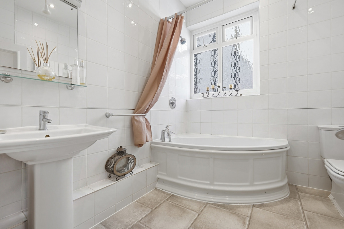 Crowstone Road, Westcliff-on-sea, SS0 8, photo 25