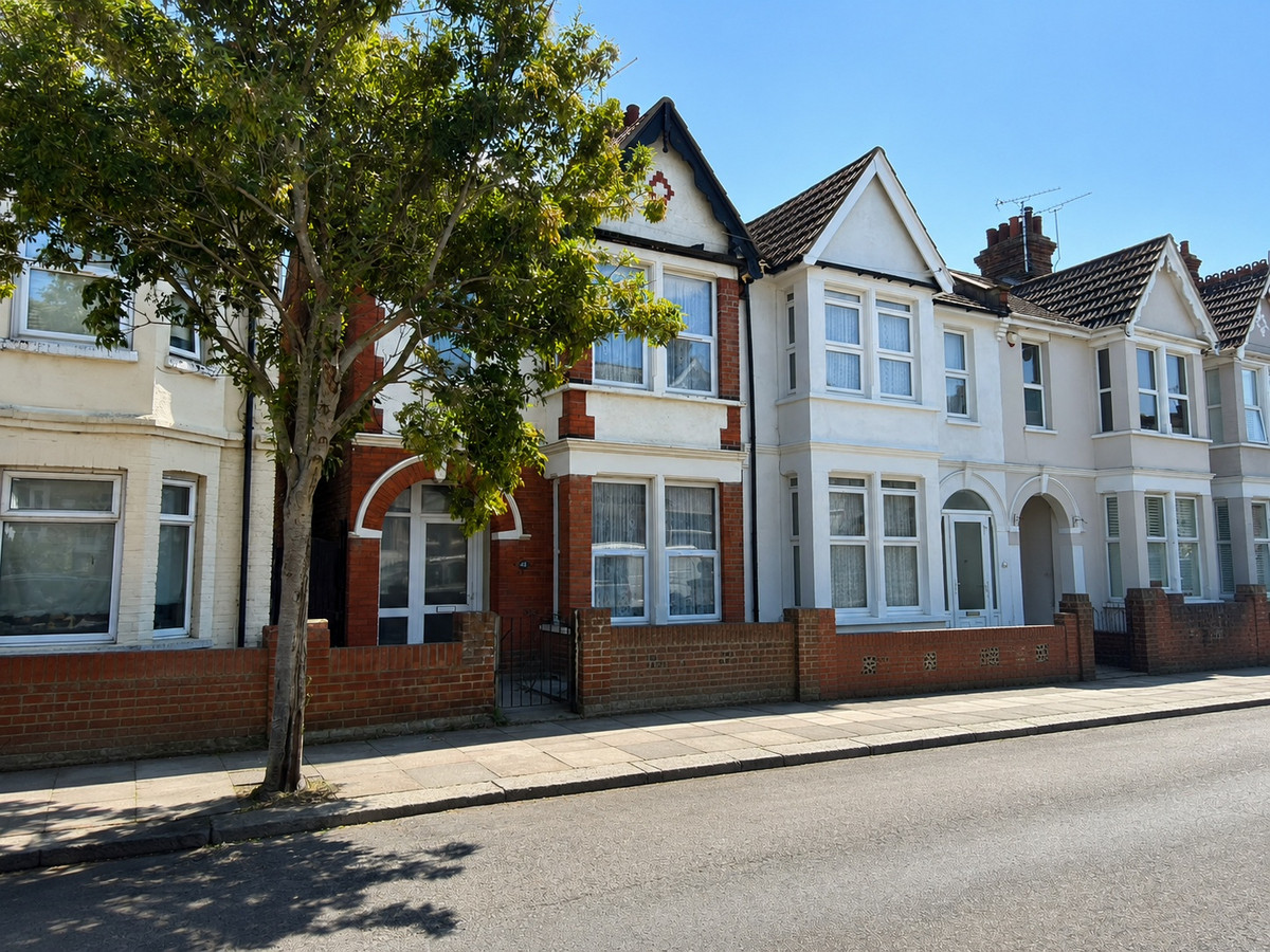 Hainault Avenue, Westcliff-on-sea, SS0 9