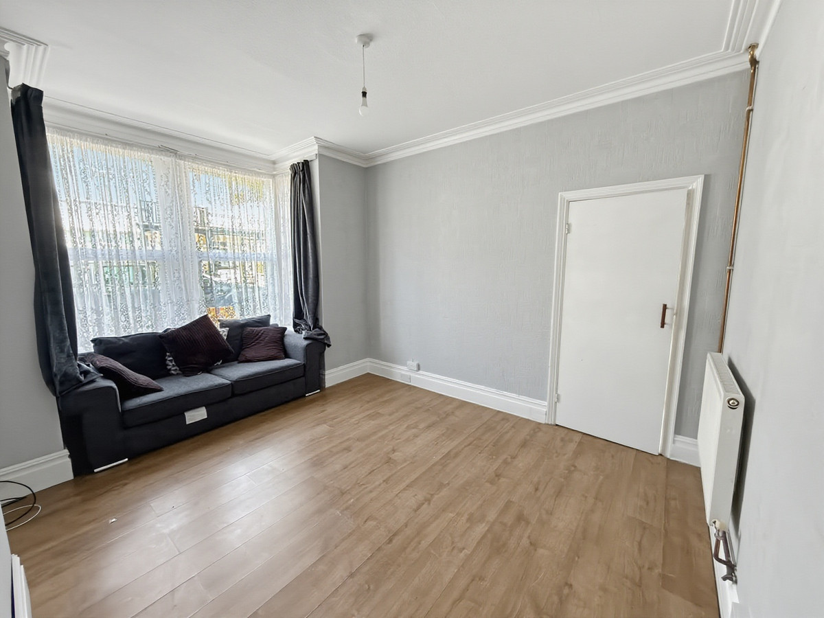 Hainault Avenue, Westcliff-on-sea, SS0 9, photo 3