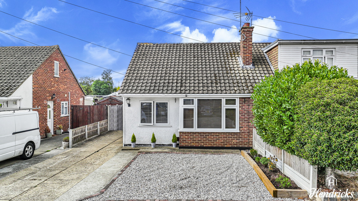 Nutcombe Crescent, Rochford, SS4 1, photo 2