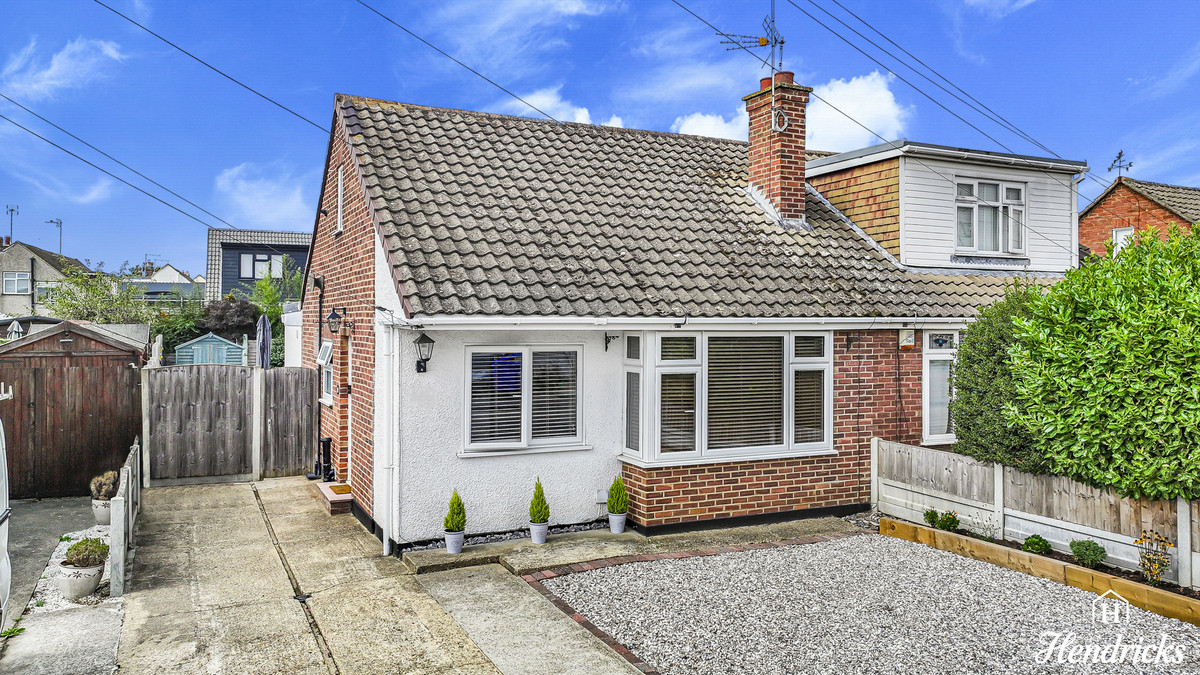 Nutcombe Crescent, Rochford, SS4 1