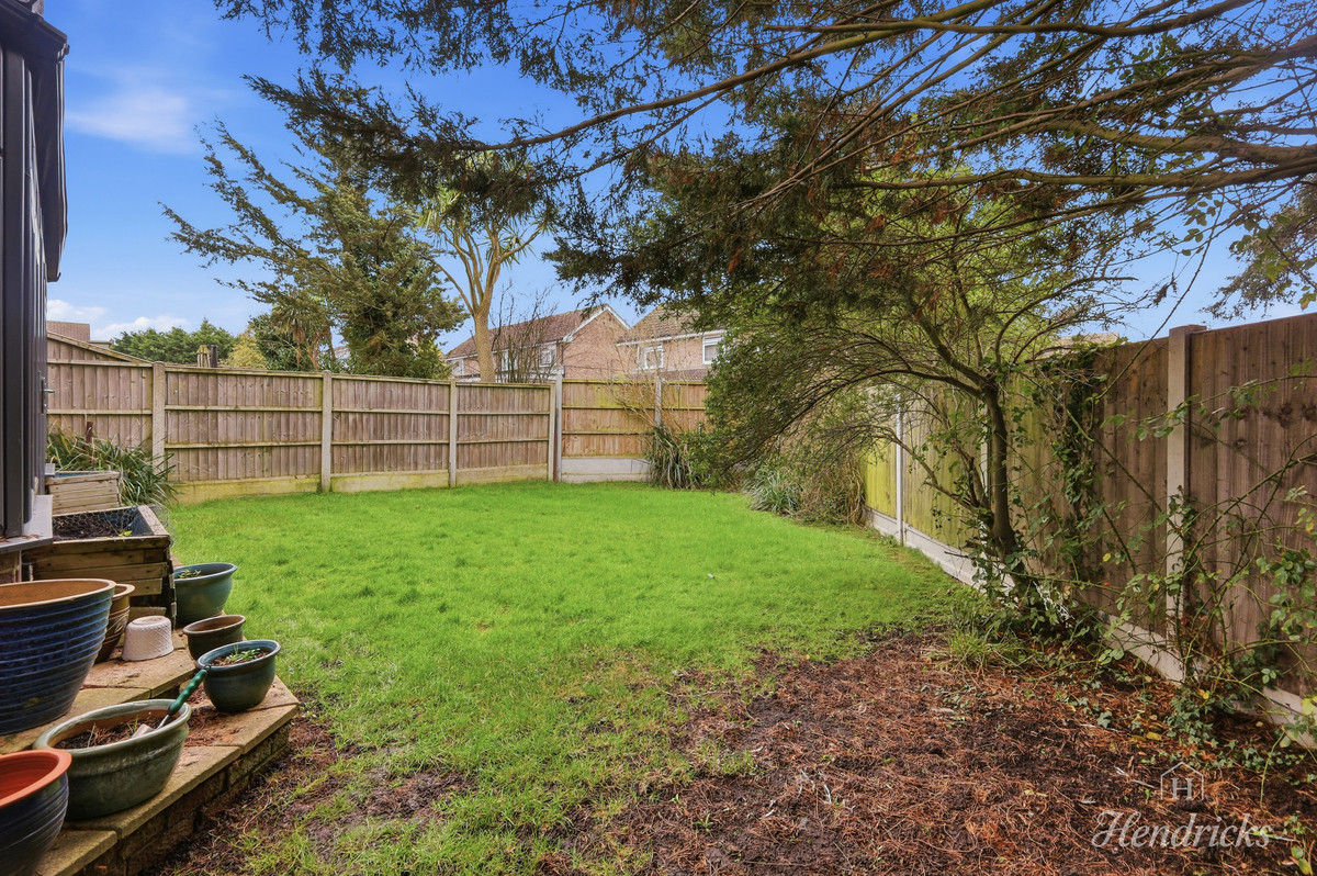 Oak Walk, Benfleet, SS7 4, photo 25