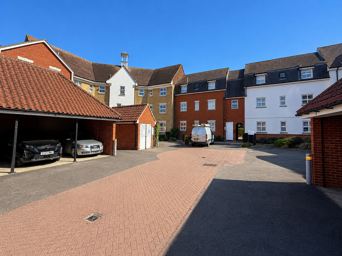 Tallow Gate, Chelmsford, CM3 5, photo 13