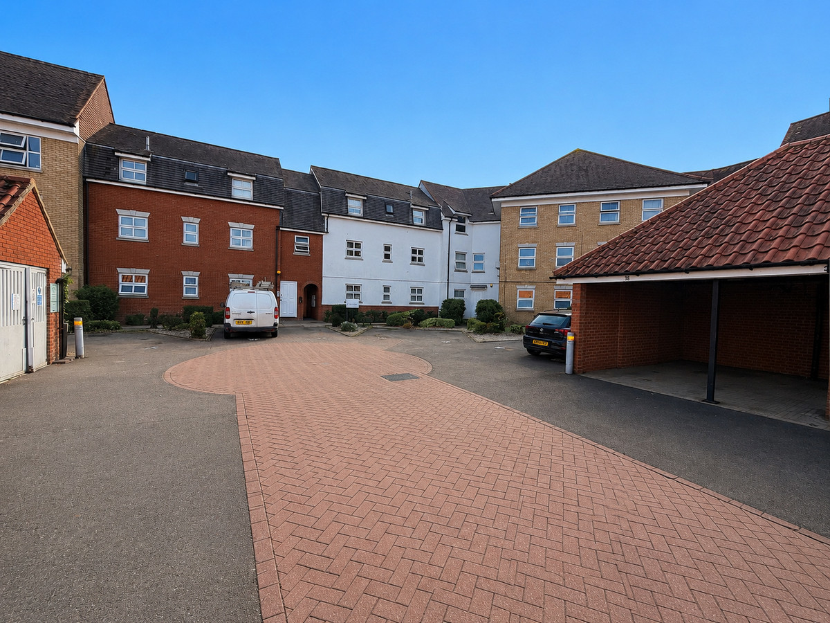 Tallow Gate, Chelmsford, CM3 5, photo 12