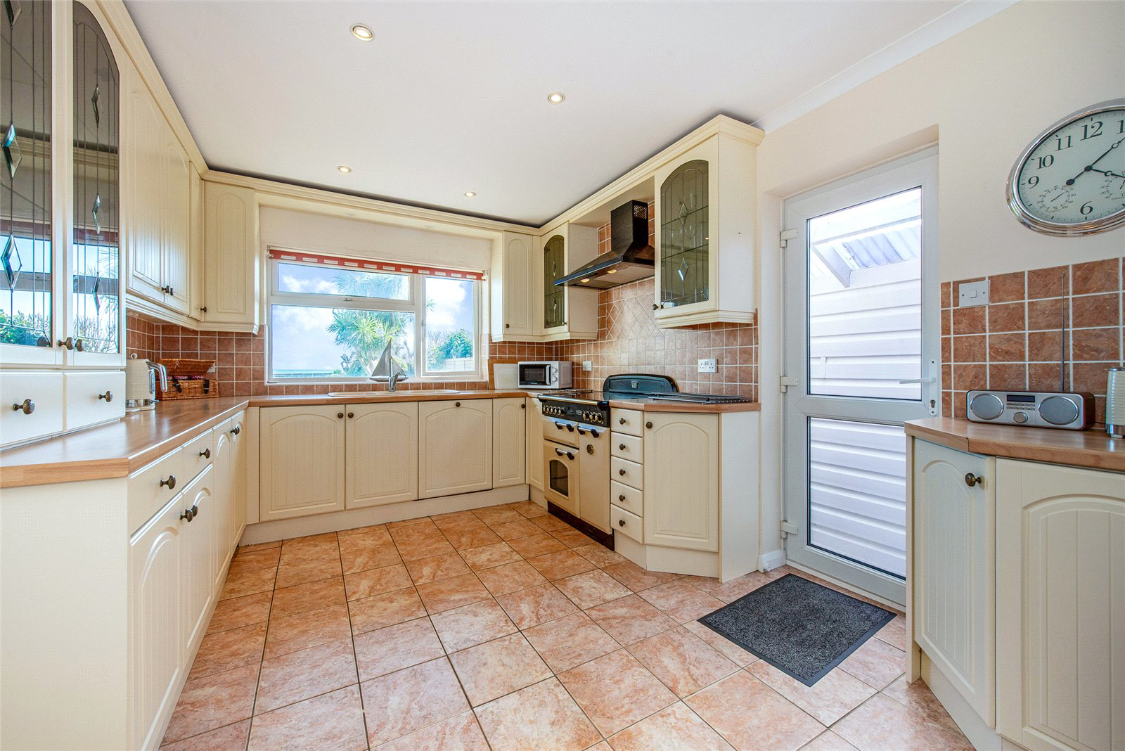 Aldwick Avenue, Aldwick, Bognor Regis, West Sussex, PO21, photo 7