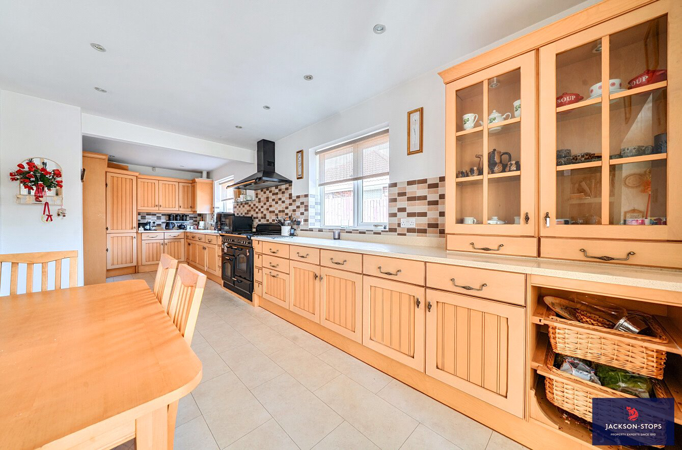 Spinney Way, Northampton, Northamptonshire, NN3, photo 3
