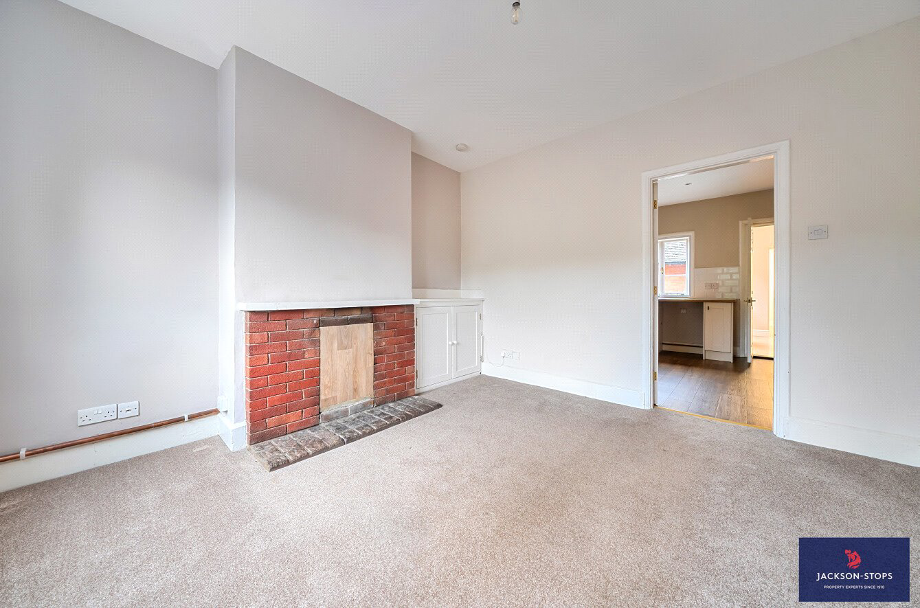 Dukes Cottages, Watling Street, Little Brickhill, Buckinghamshire, MK17, photo 4