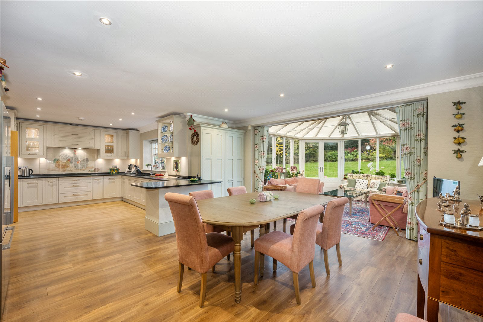 Kings Drive, Midhurst, West Sussex, GU29, photo 2