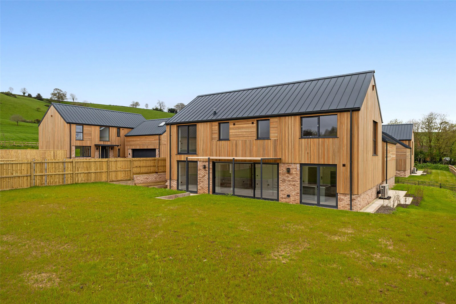 Barton Grange, Frogmire Lane, Sandford, Crediton, EX17, photo 5