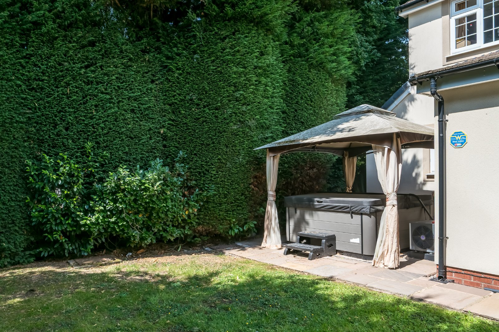 Arthog Road, Hale, WA15, photo 19