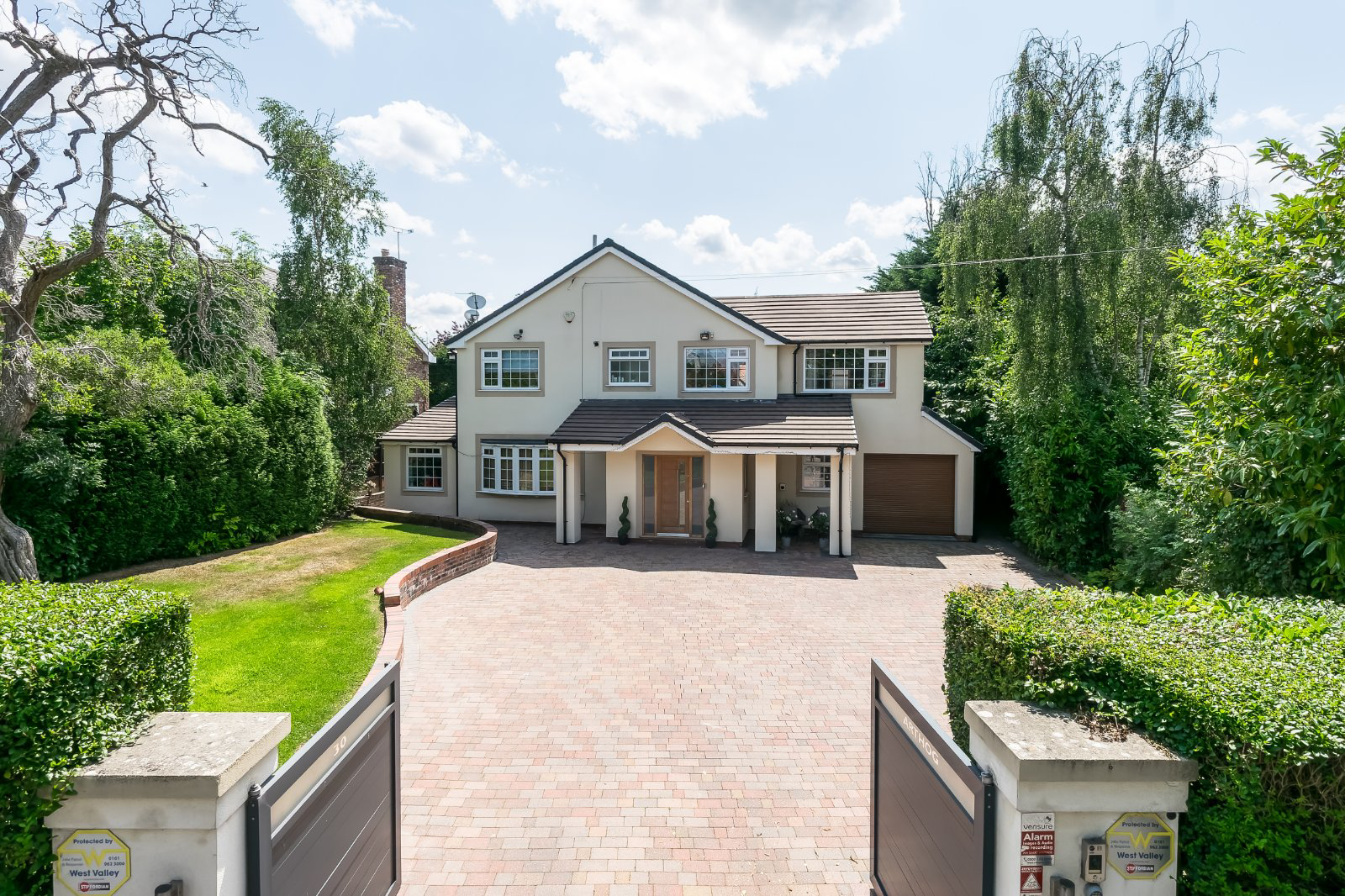 Arthog Road, Hale, WA15