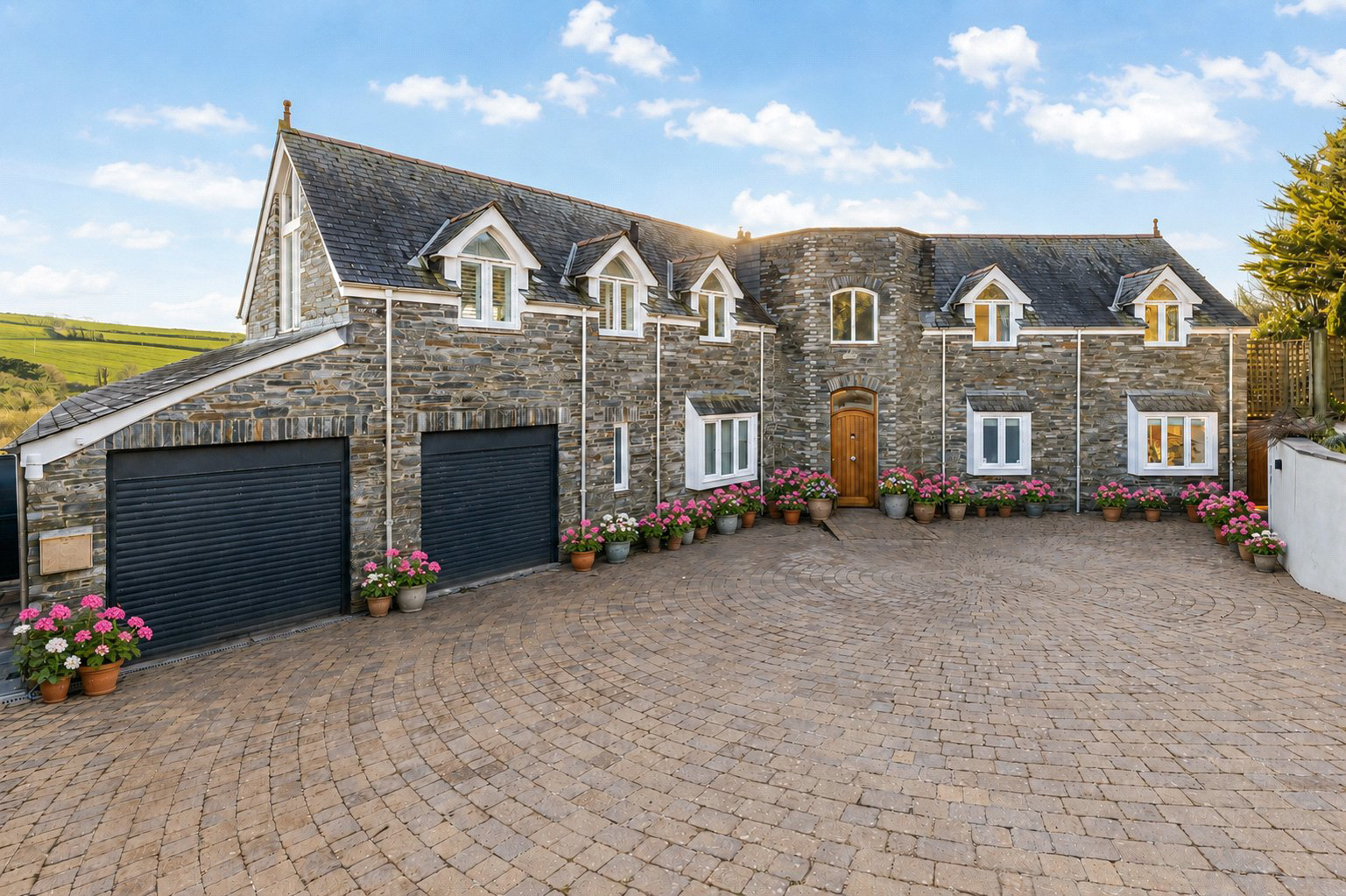 Driveway / Gge