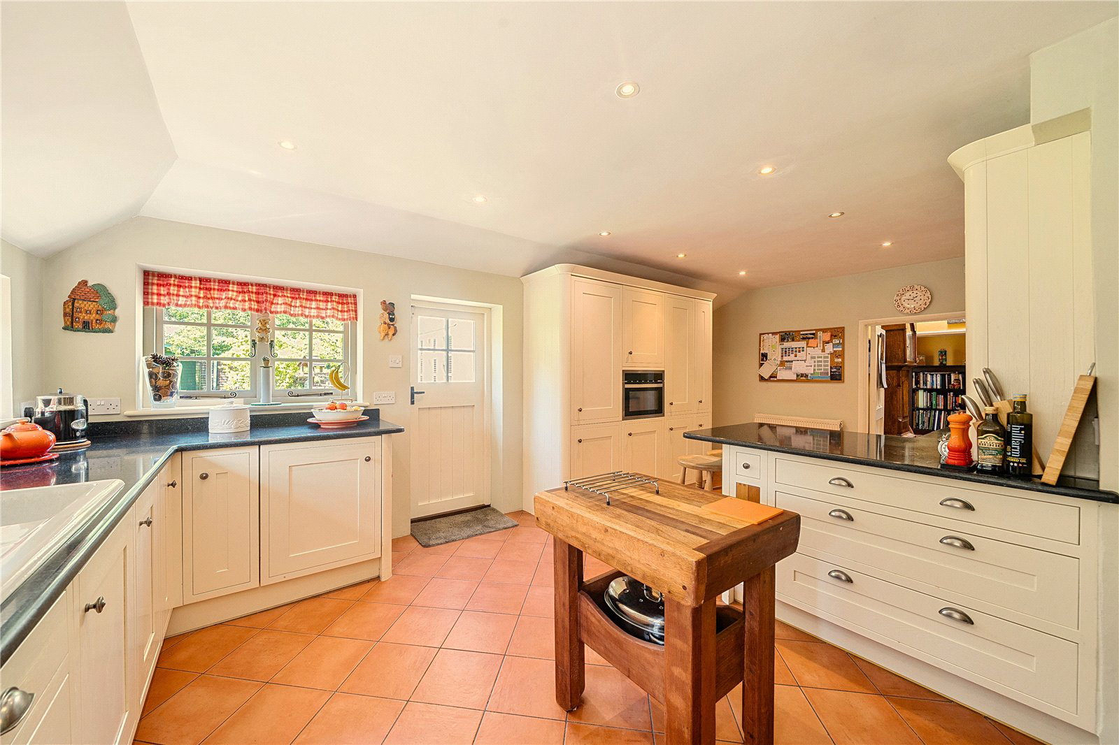 Jacobs Well Road, Jacobs Well, Guildford, Surrey, GU4, photo 12