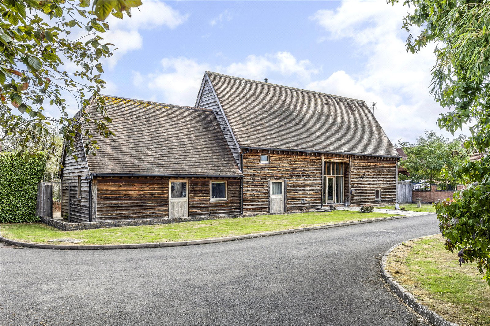 Dean Lane, Stoke Orchard, Cheltenham, Gloucestershire, GL52