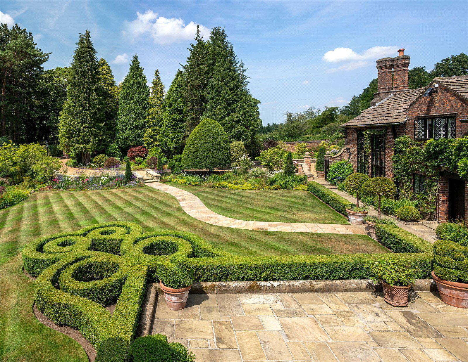 Chelford Road, Prestbury, Cheshire, SK10, photo 3