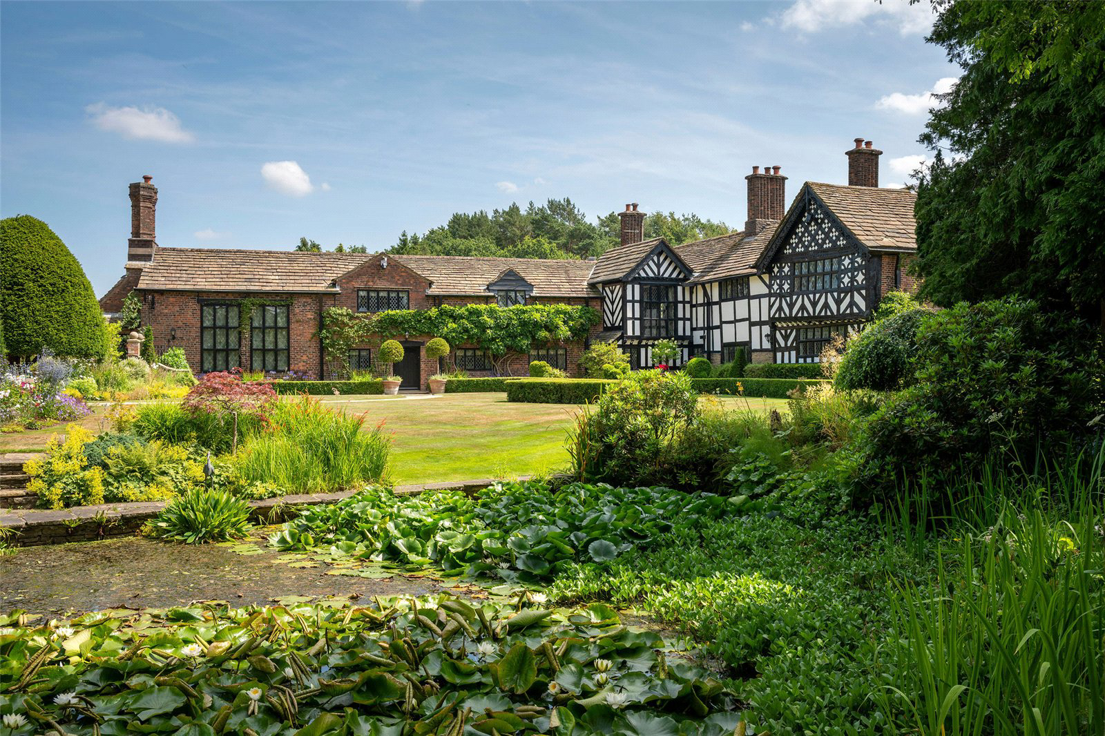 Chelford Road, Prestbury, Cheshire, SK10