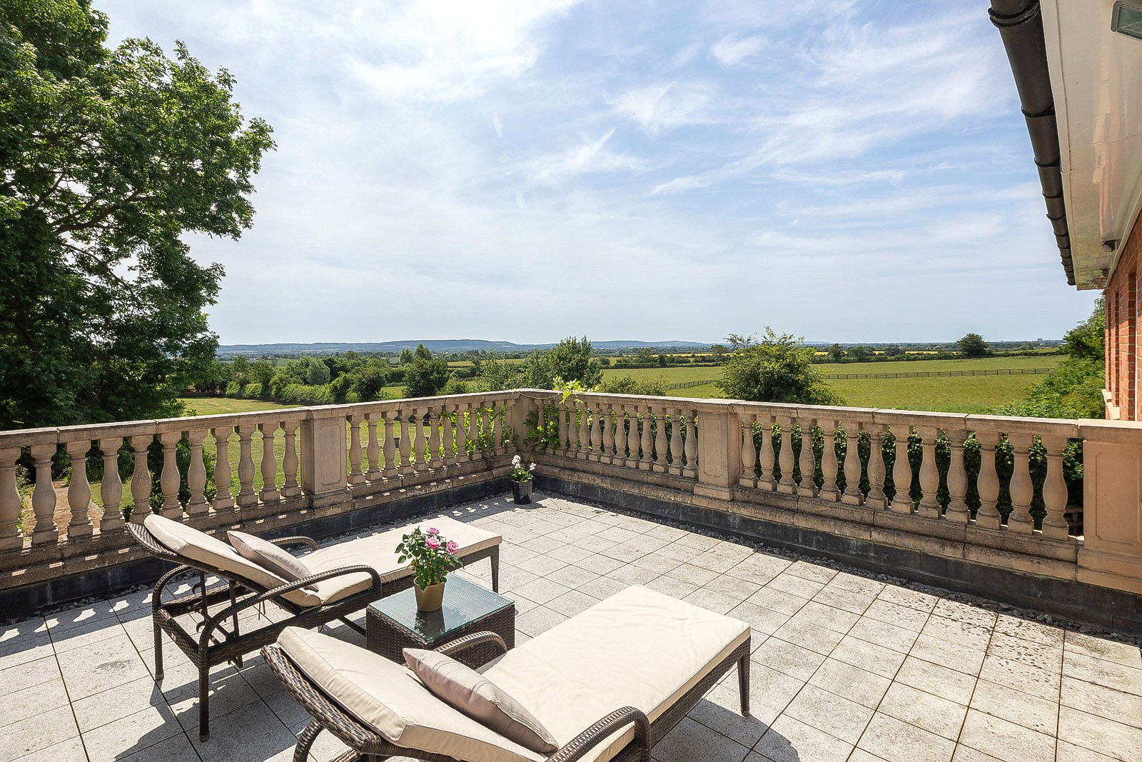 Lodge Road, Crafton, Buckinghamshire, LU7, photo 2
