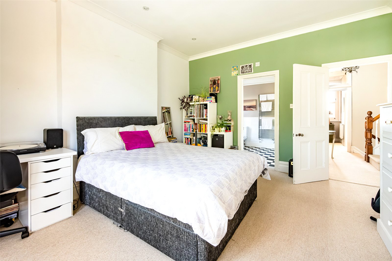 Salisbury Road, Blandford Forum, DT11, photo 9