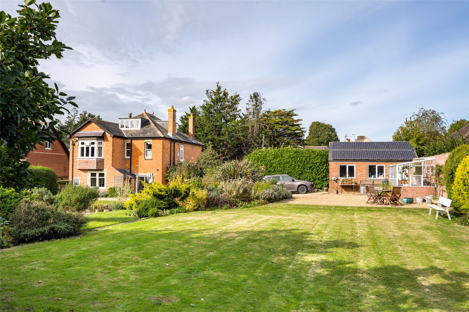 Salisbury Road, Blandford Forum, DT11, photo 3