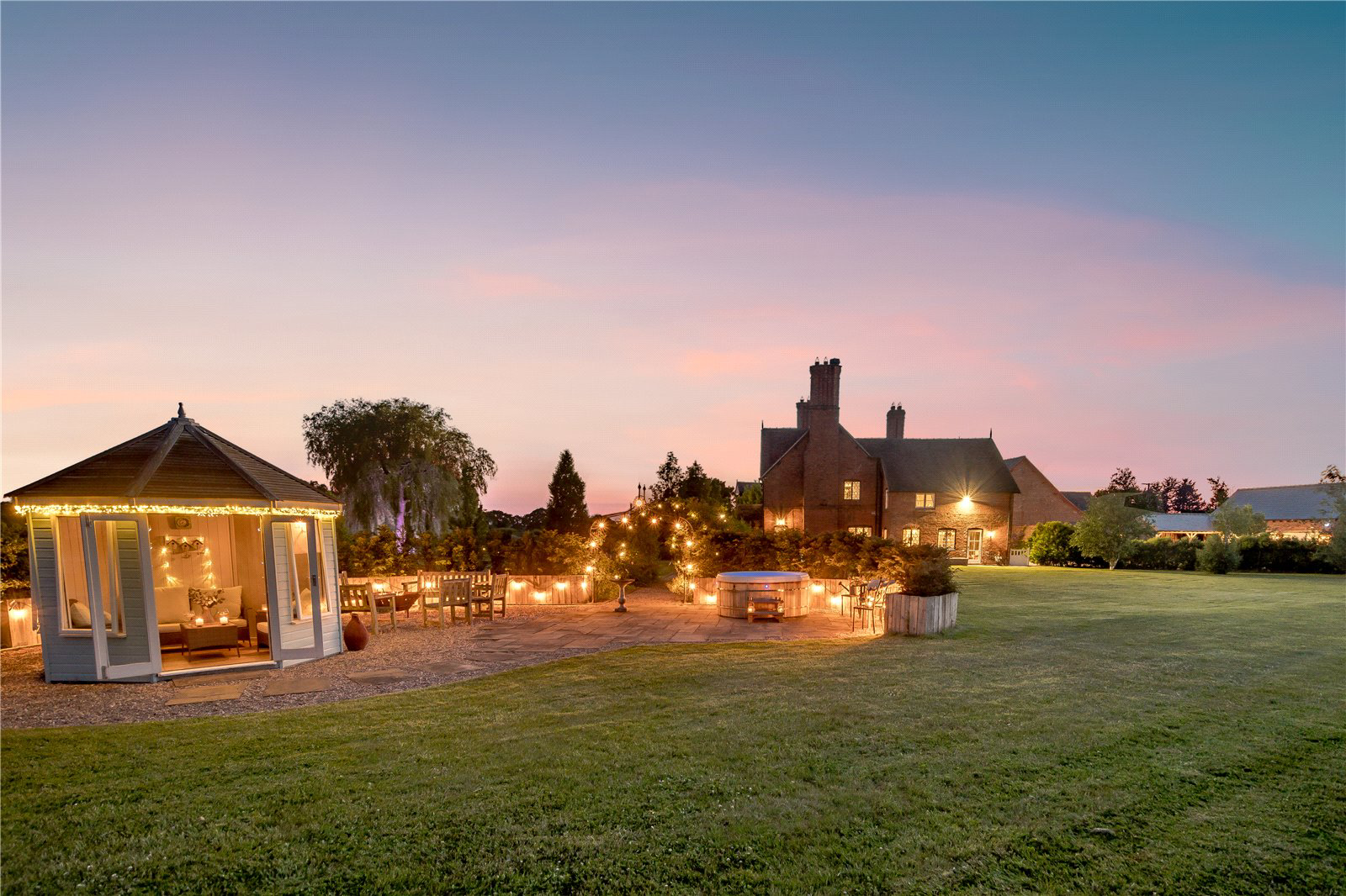 Near Tarporley, A Fully Restored Period Farmhouse, With Stunning Views and Land, CH3, photo 4