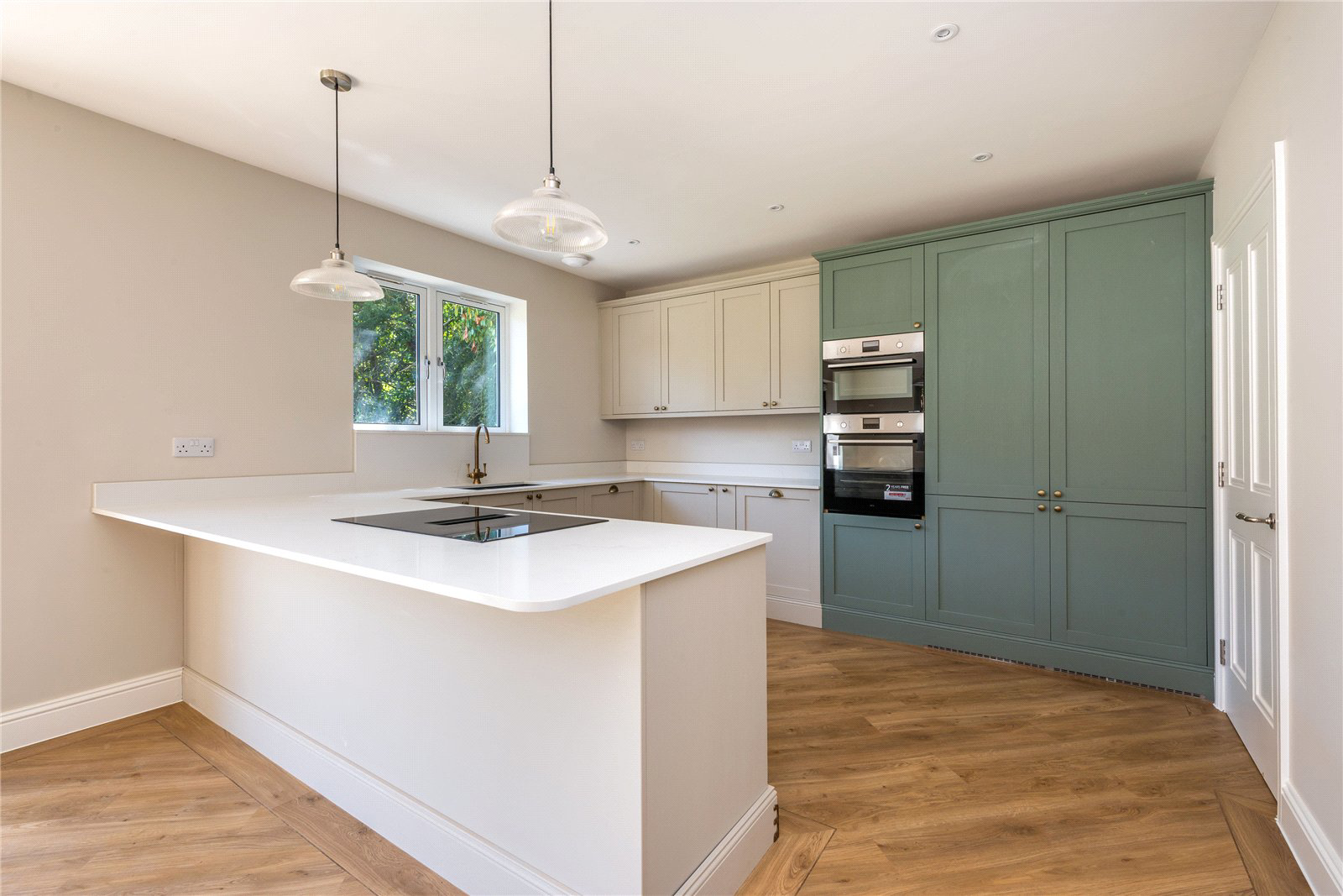 Bechwood Close, Tadworth, Surrey, KT20, photo 8
