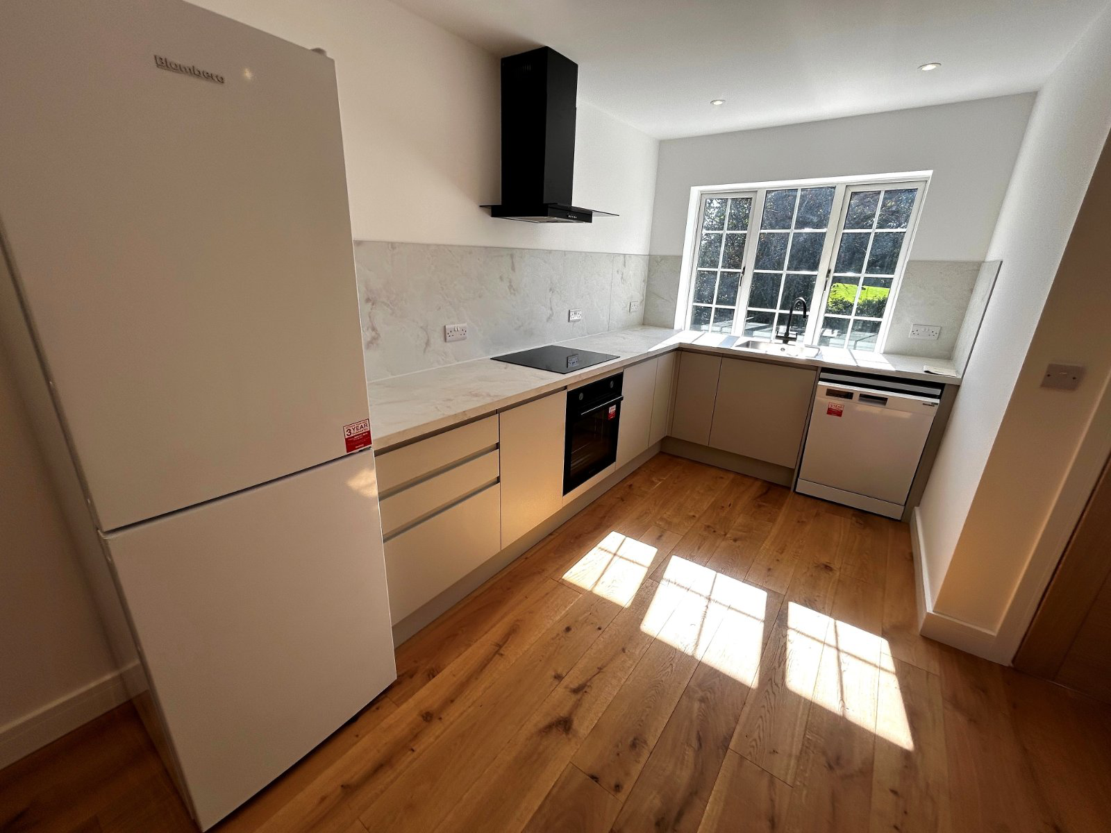 New Cottages, Lewes Road, Scaynes Hill, Hayward Heath, West Sussex, RH17, photo 4