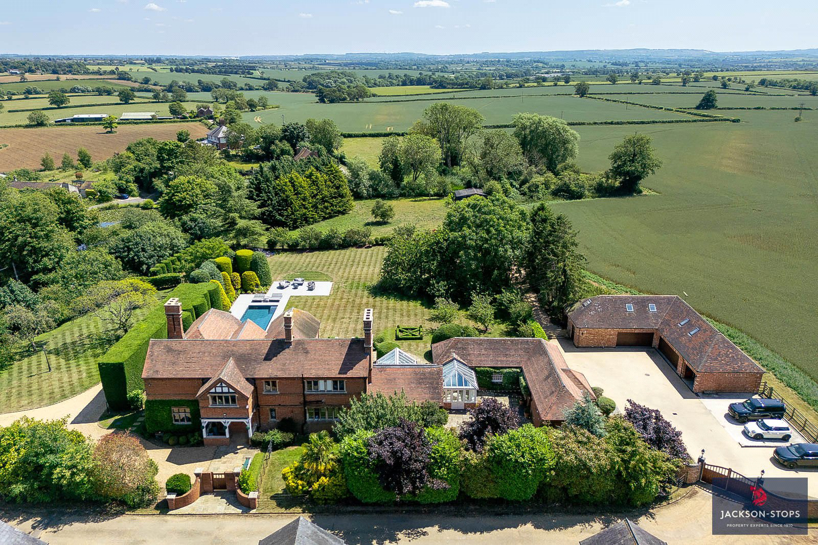 South End, Milton Bryan, MK17, photo 2