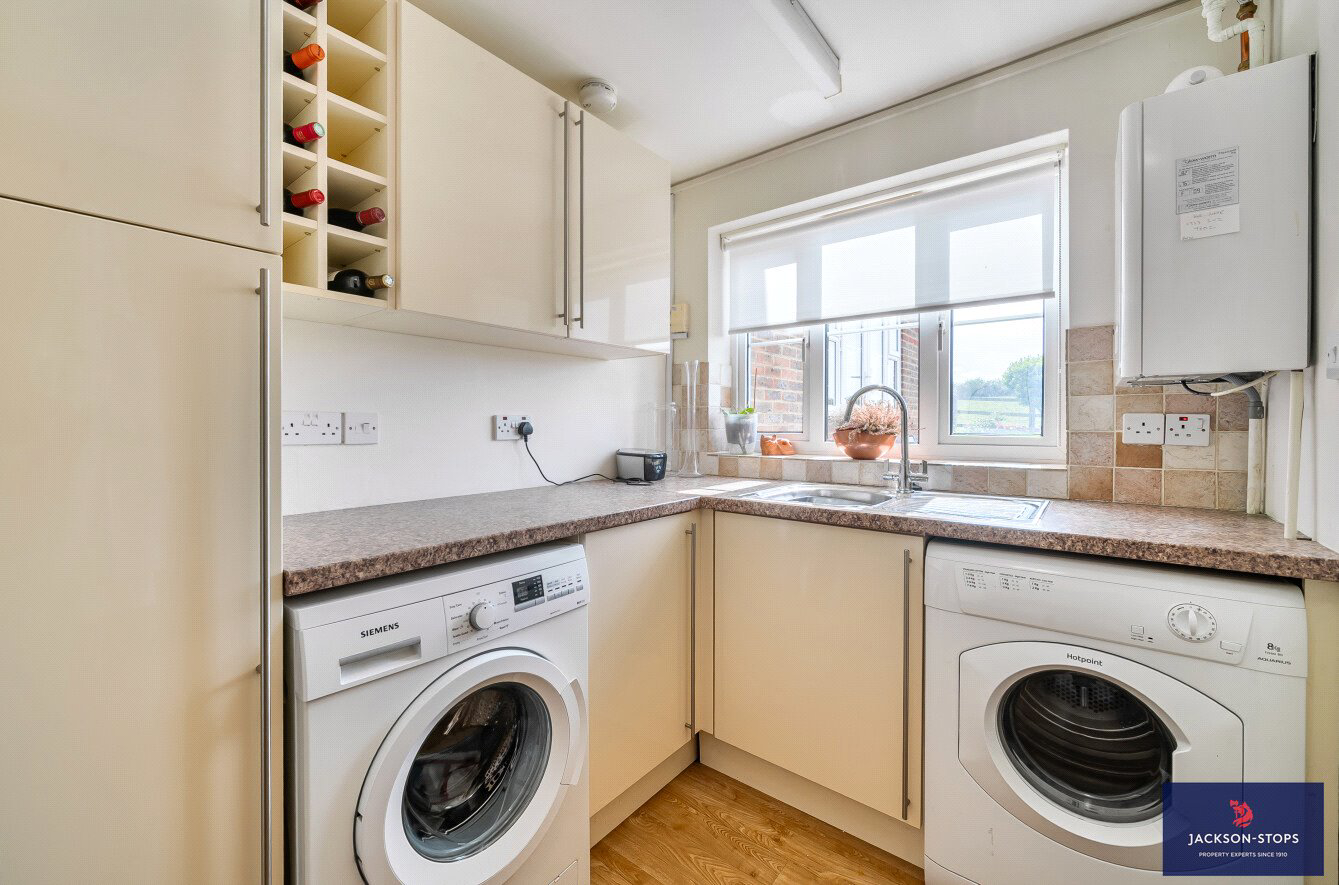 Ivy Lane, Great Brickhill, Buckinghamshire, MK17, photo 7